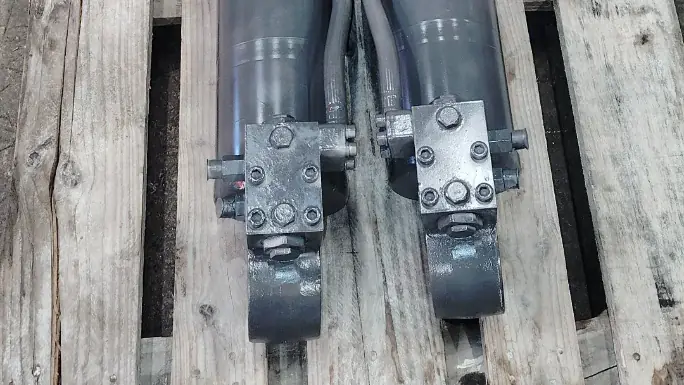 Experienced hydraulic cylinder and component repairs in Cork