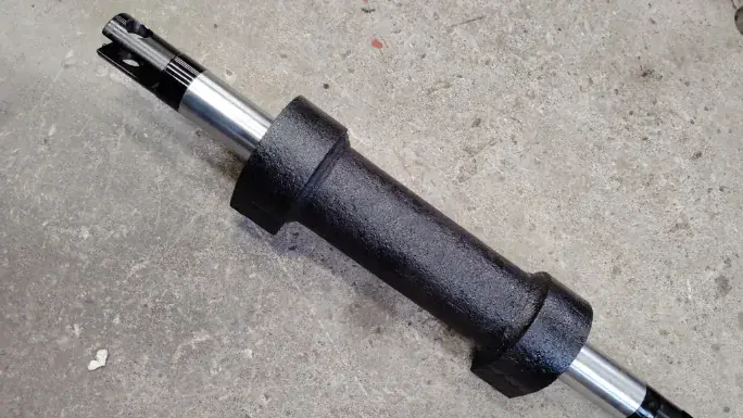Precision machining and hydraulic cylinder refurbishment work being completed at the North Kerry Engineering workshop